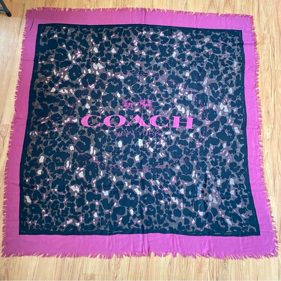 Coach New York Large Animal Print Wool Scarf Wrap Purple Fringe Size 52” X 52” - Picture 3 of 15